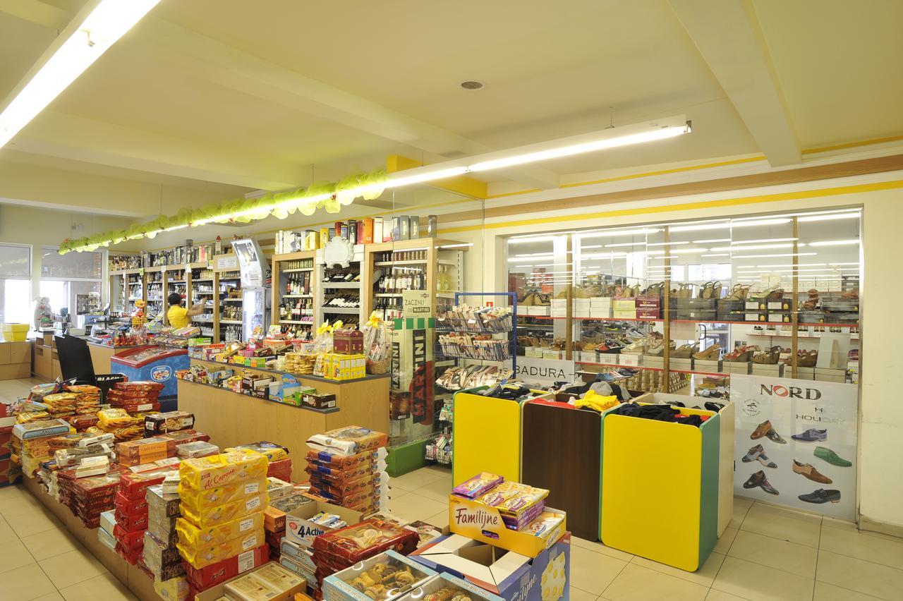罗拓思酒店 Woskrzenice Duze 外观 照片